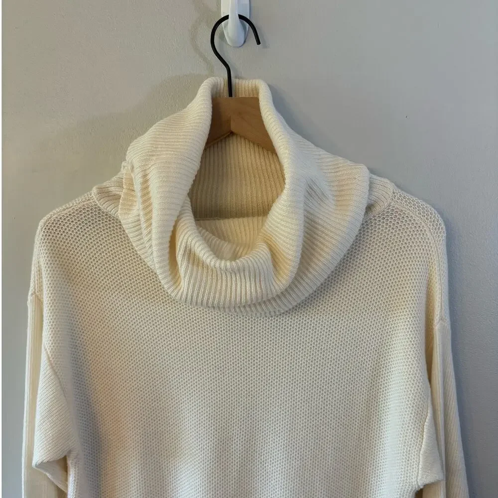 Talbots Lambswool Cream Turtleneck Tunic Sweater Size M - Picture 5 of 5